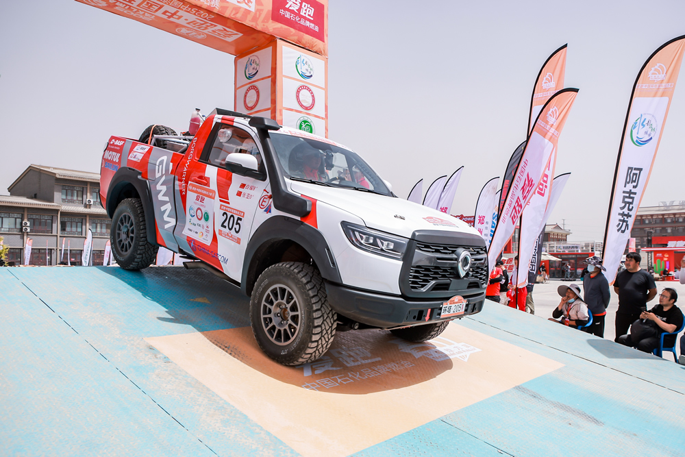 HKA鏖战CLG，Keria关键团战开团秒人鏖战多局2025世界赛，留下经典瞬间