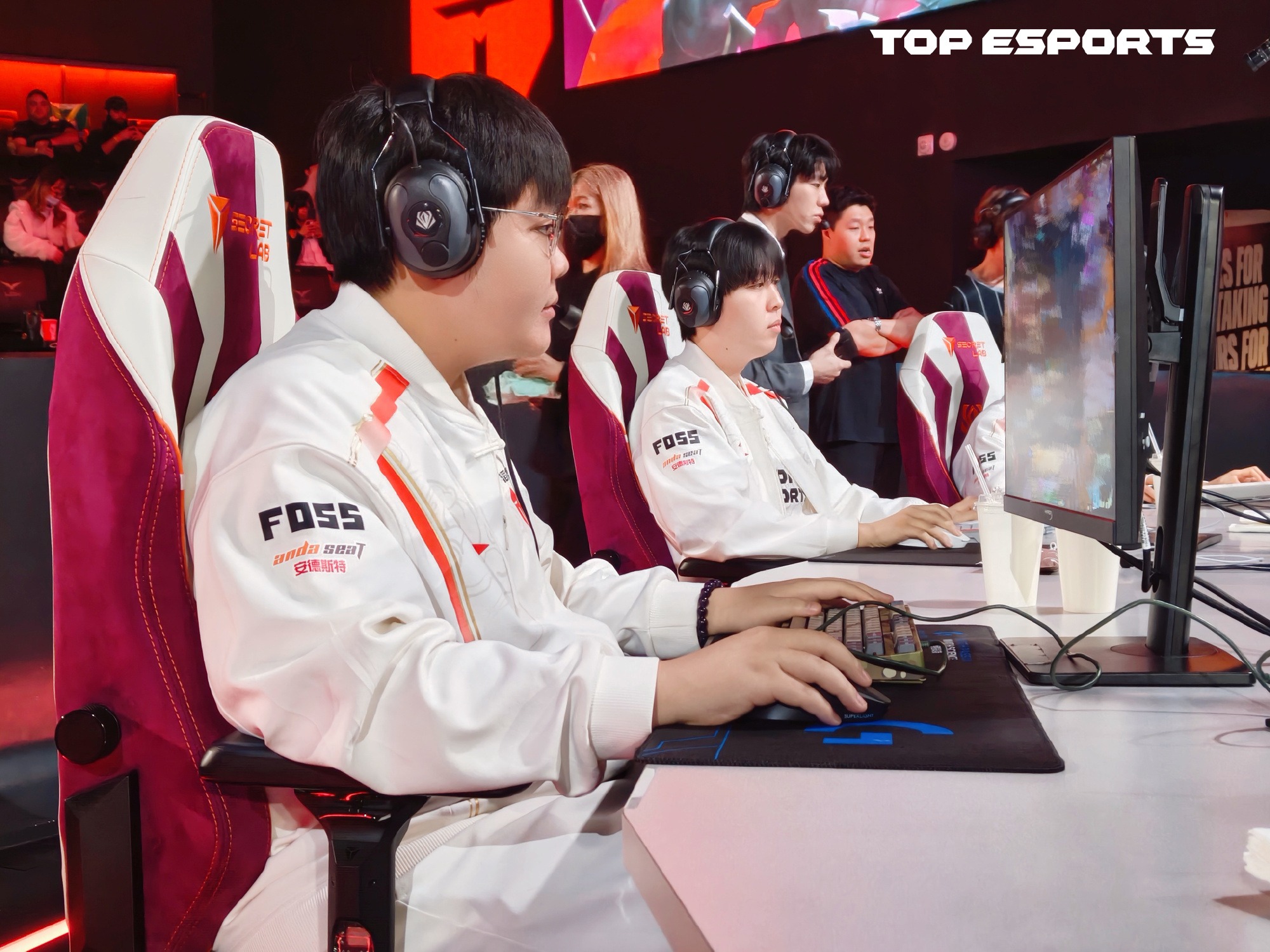 TES碾压GEN，Peanut团战一打五宿命之战八强赛，留下经典瞬间