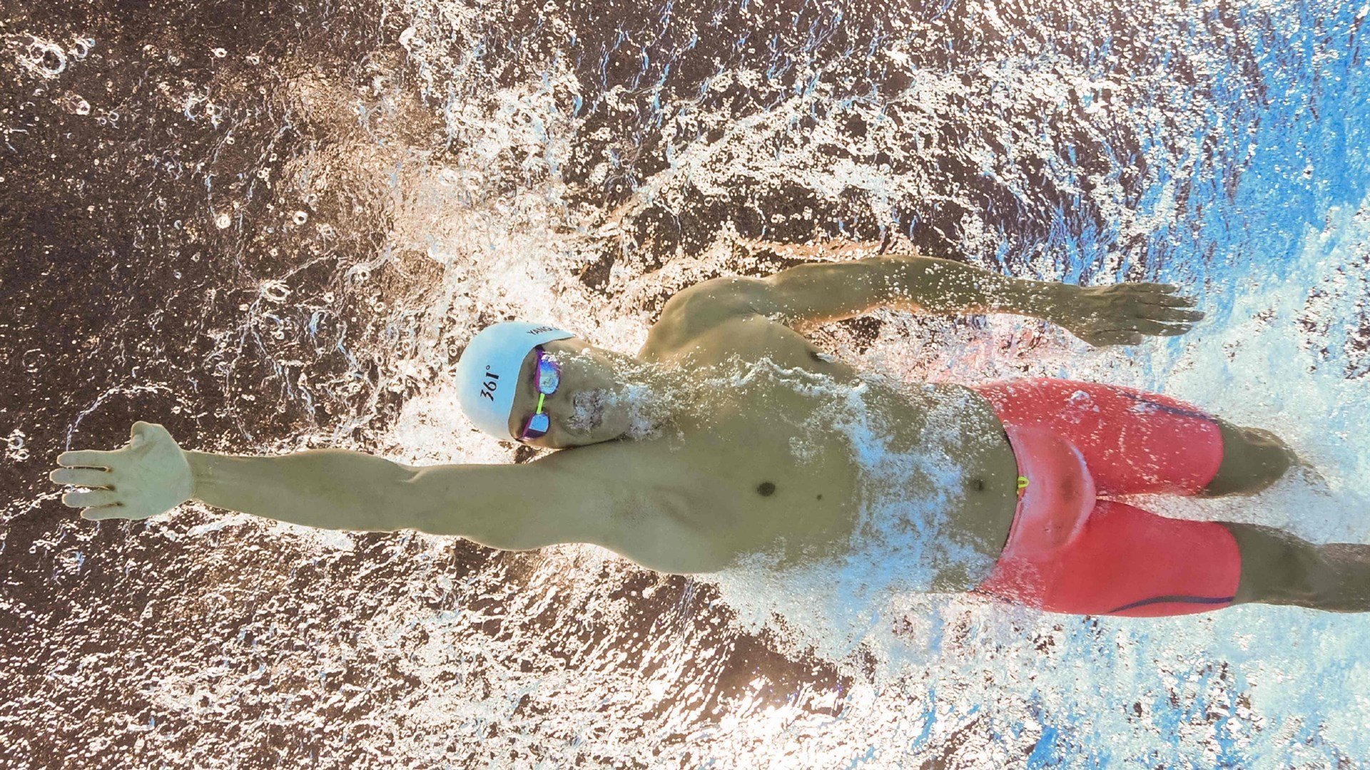 当利拉德穿上10号球衣，那晚，整个足球世界都在问他究竟是谁