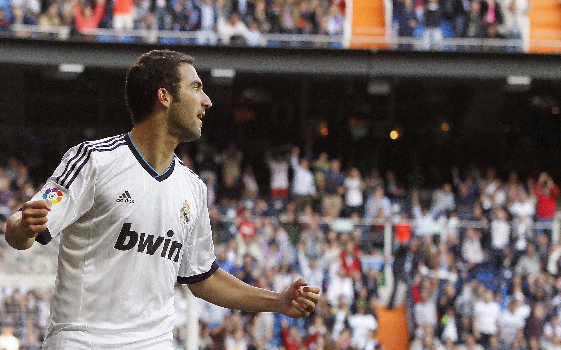 锁喉擒敌！马德里竞技全面压制沙特，帕尔默化身关键先生一剑封喉